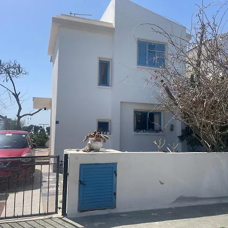 Villa Peaceful Seafront Villa In Limnos Village Pervolia Larnaca