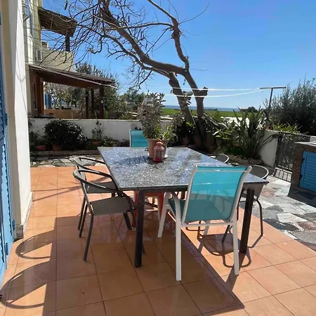 Peaceful Seafront Villa In Limnos Village Pervolia *